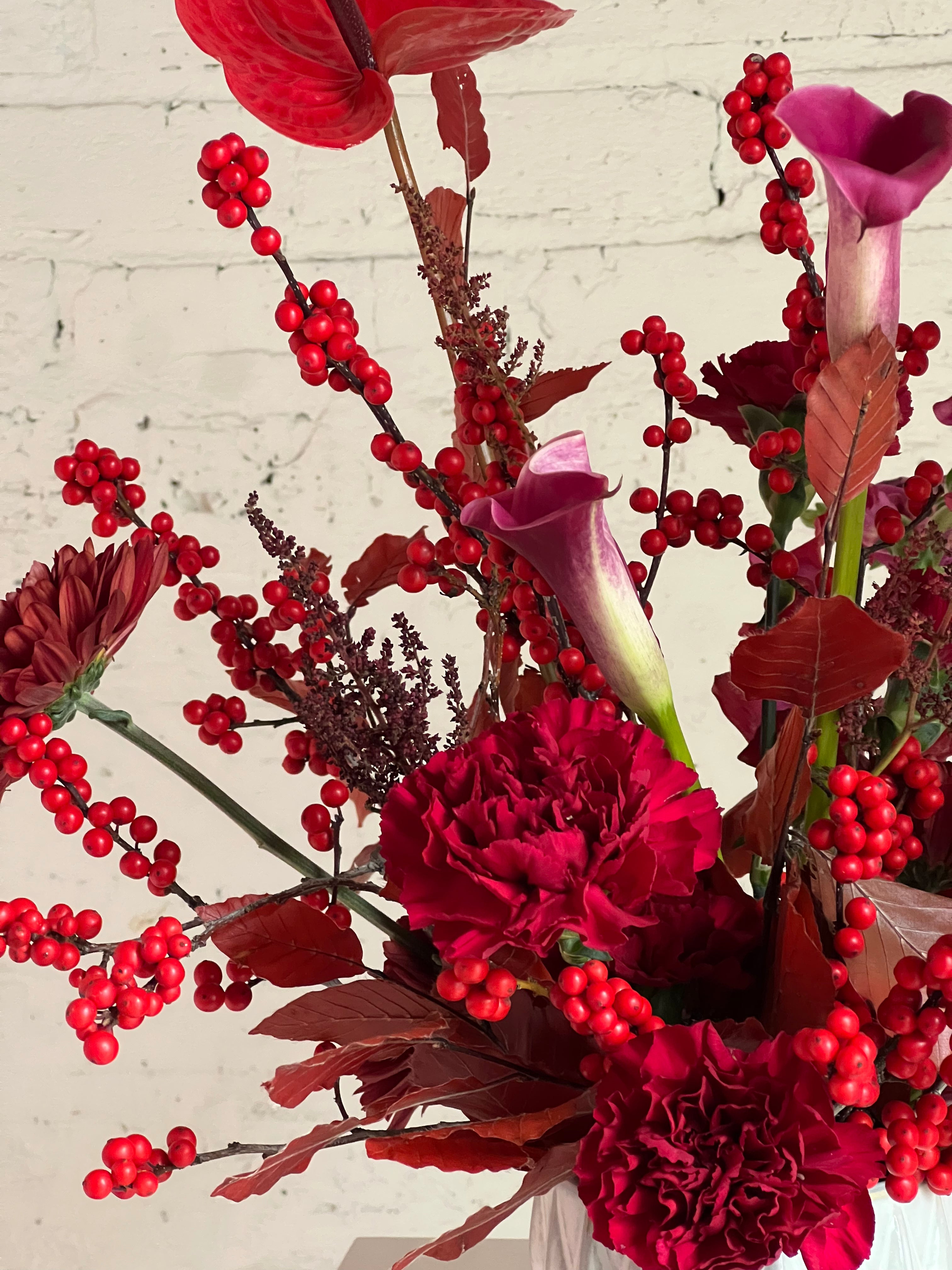 Red Wine Supernova Floral Centerpiece Arranging and Wine Tasting (Located at Deep Red Wine Merchant) | Workshop December 7th